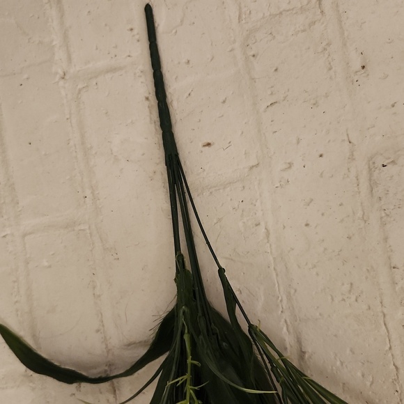 Elegant Floral Bouquet with Purple and White Accents - Picture 4 of 5